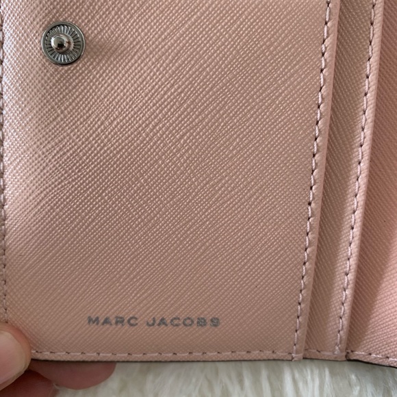 Marc Jacobs wallet with free coach coin purse 👛 - Picture 2 of 12